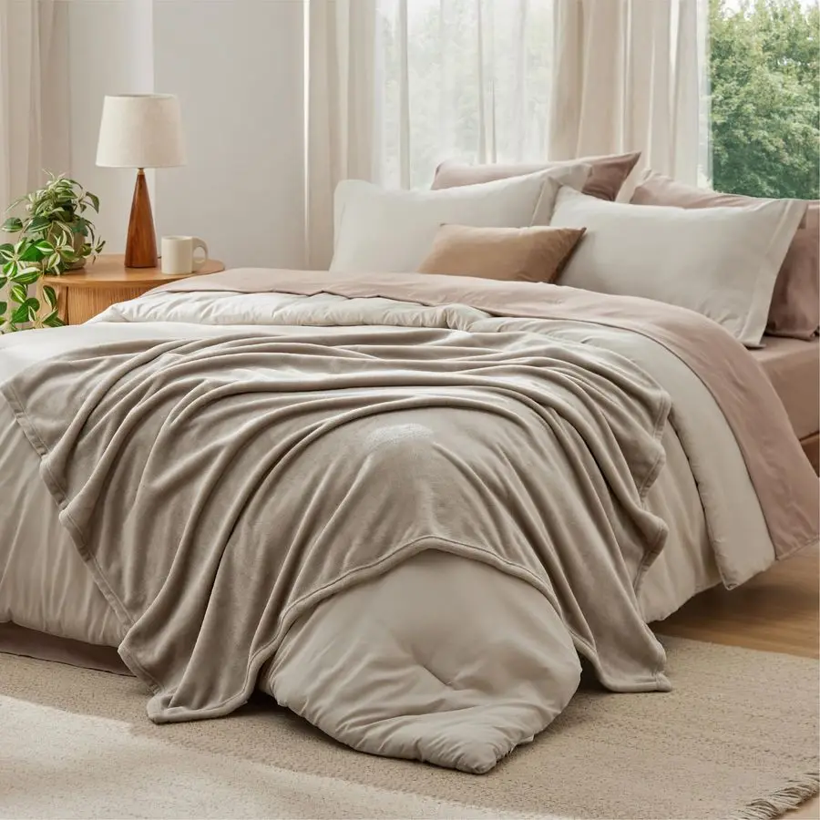 

Queen Comforter Set Beige, 8 Pieces Prewashed Queen Size Bed in a Bag with Soft Fleece Bed Blanket, Down Alternative Bedding Set