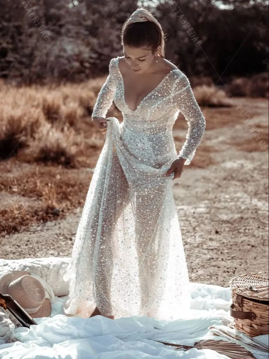 Przepiękne Suknie Ślubne z Koralikami, Długi Rękaw, Prześwitujący Dekolt w Serek, Odkryte Plecy, Suknie Ślubne w Linii A, Vestido De Noivas DW491