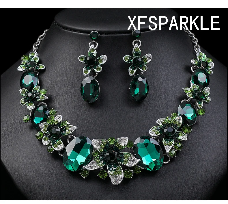 

Summer new European necklace earrings two-piece set exaggerated retro crystal color pattern