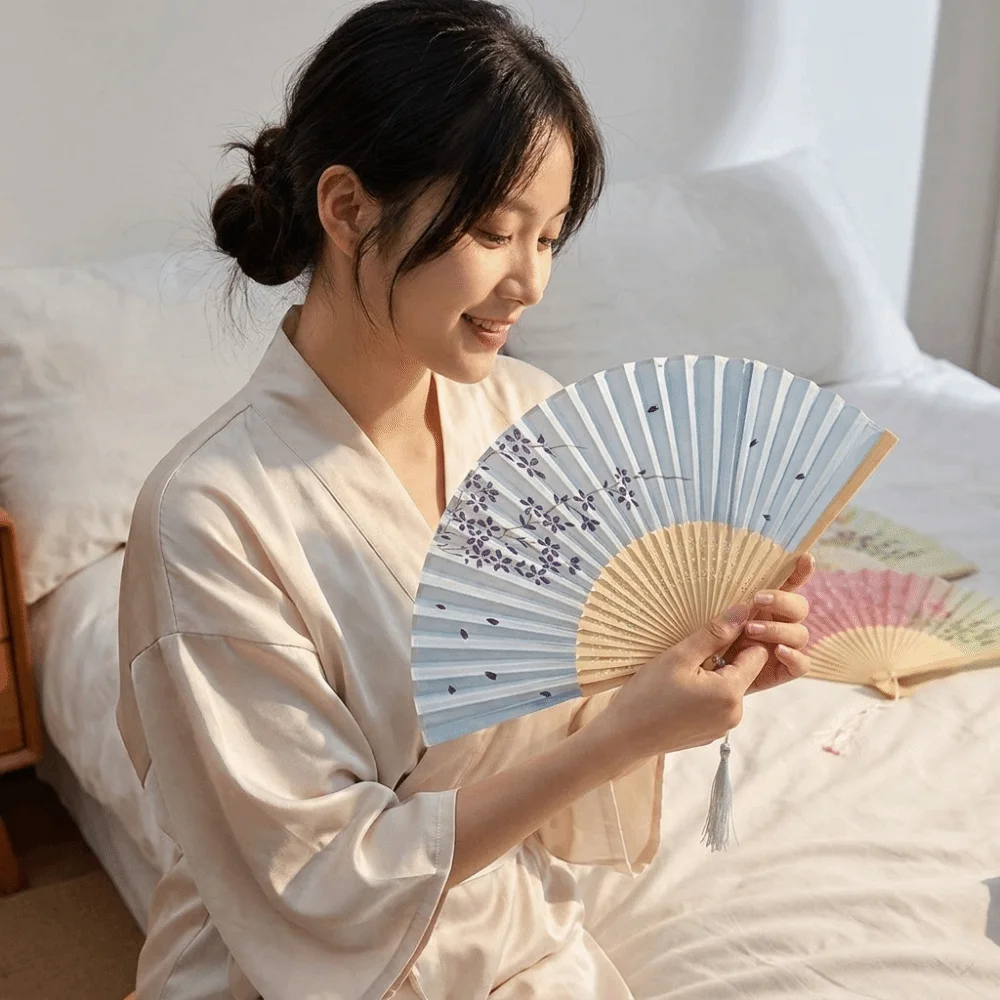 Traditional Vintage Chinese Folding Fan Floral Print Creative Dance Fan Decorative with Tassels Hand Cranked Fan Photography