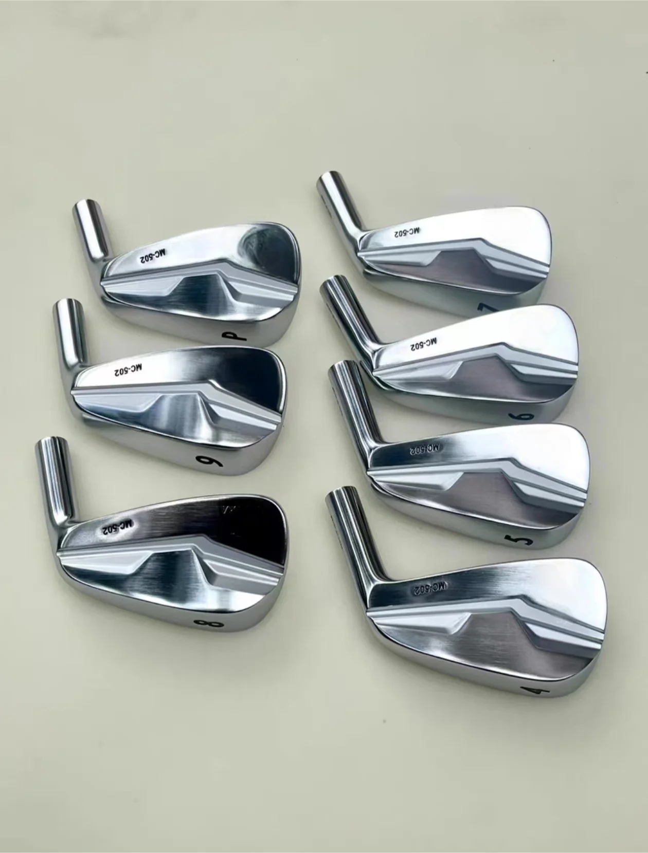 Golf Iron Set MC-502 Soft Iron Forging High Control Iron Set Men\'s Club, Set of 4-P, Seven in Total