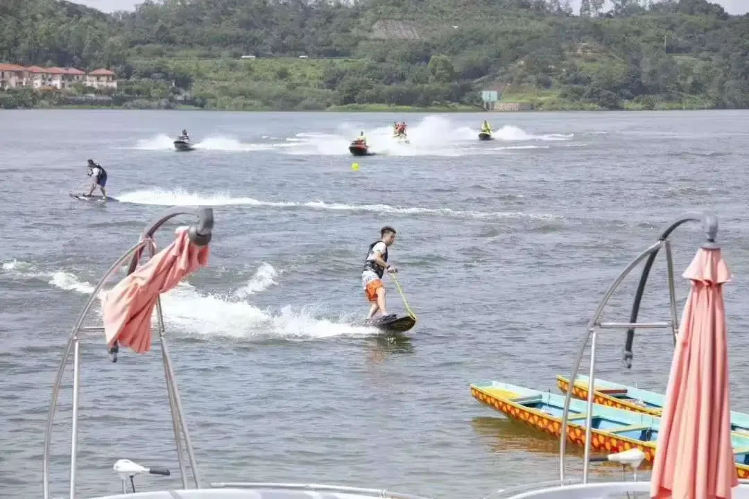Power Surfboard, Speedboat, Water Ski Electric Cardine Boat, Motorboat Hydrofoil Surfboard