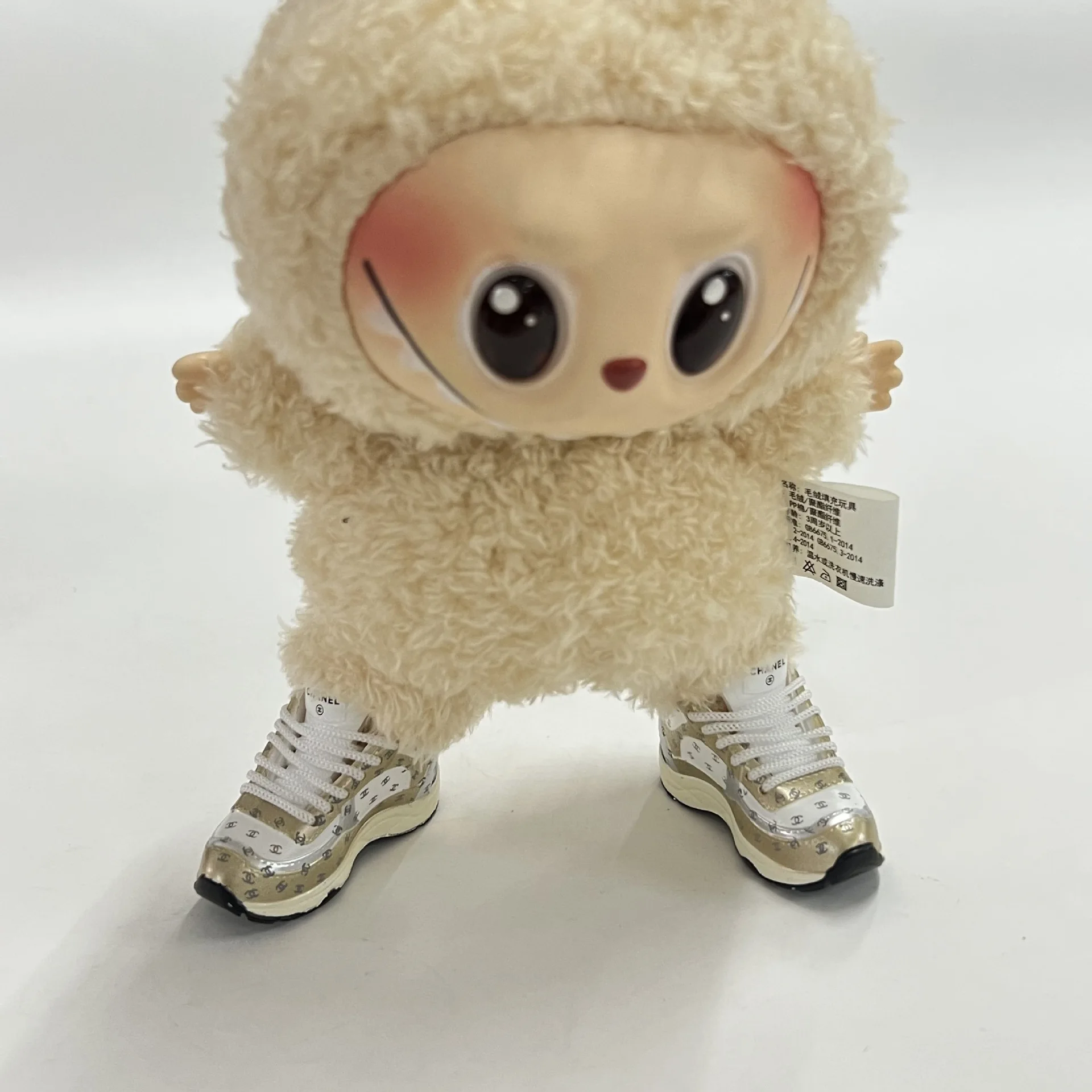 2025 Nuovo set di scarpe e abiti per bambole da 17 cm, portachiavi con stampo per scarpe nude in vinile peluche, accessorio per scatola cieca intercambiabile per la collezione di figure