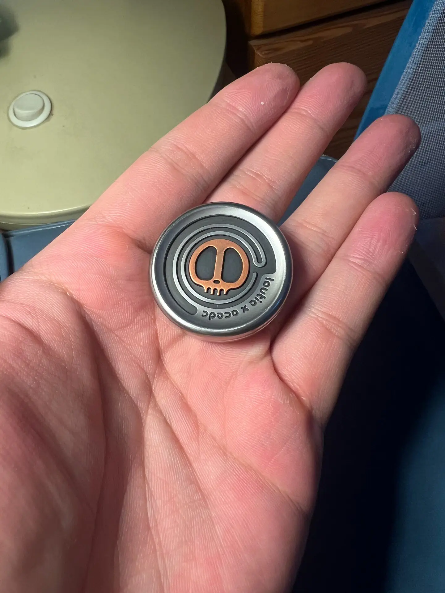 The old blacksmith's EDC decompression toy is in good condition