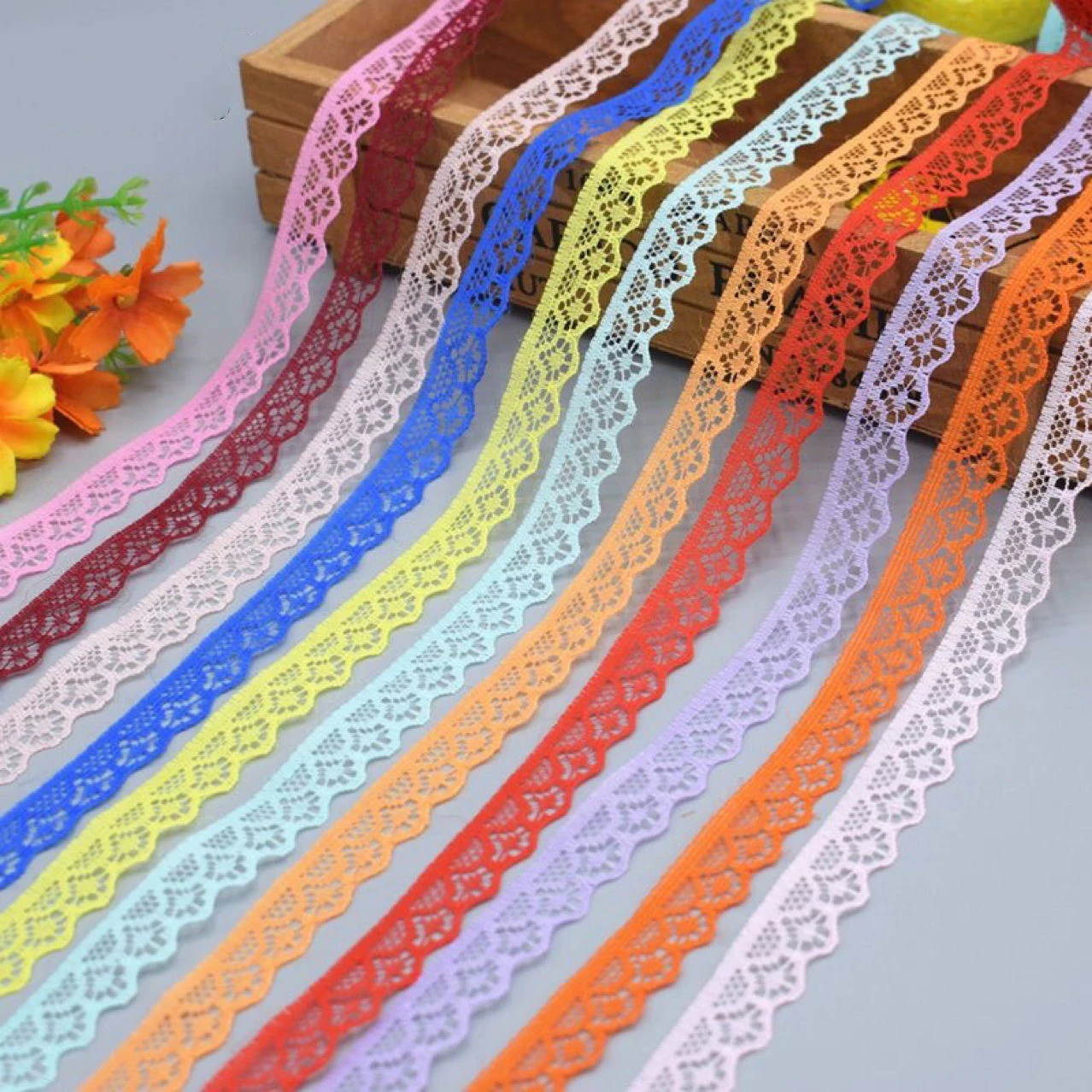 

Кружевная тесьма шириной 1,5 см, 800 ярдов, для рукоделия, пошива одежды, разноцветная, неэластичная, для окантовки окон, оптом