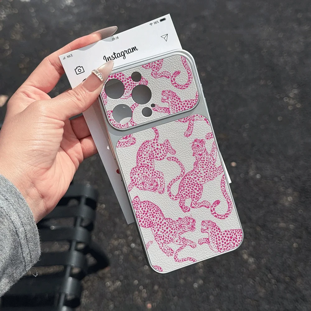 Retro Illustrated Leopard Phone Case For iPhone 17 16 15 14 13 12Pro Max 16 15 14 Plus 17E Air Leather Shockproof Soft Cover