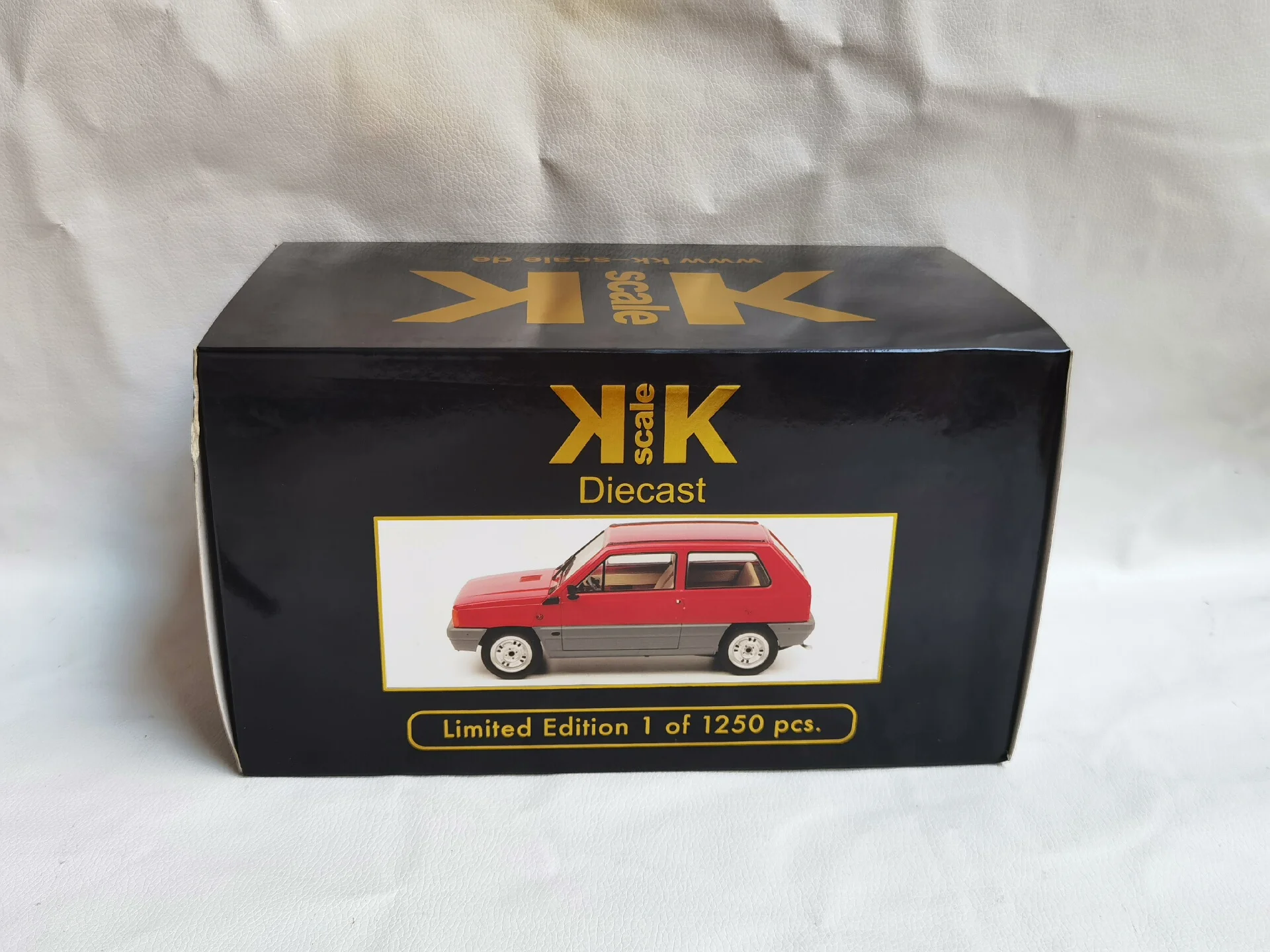 

Diecast KK 1/18 Scale FIAT PANDA 30 X7 Alloy Car Model