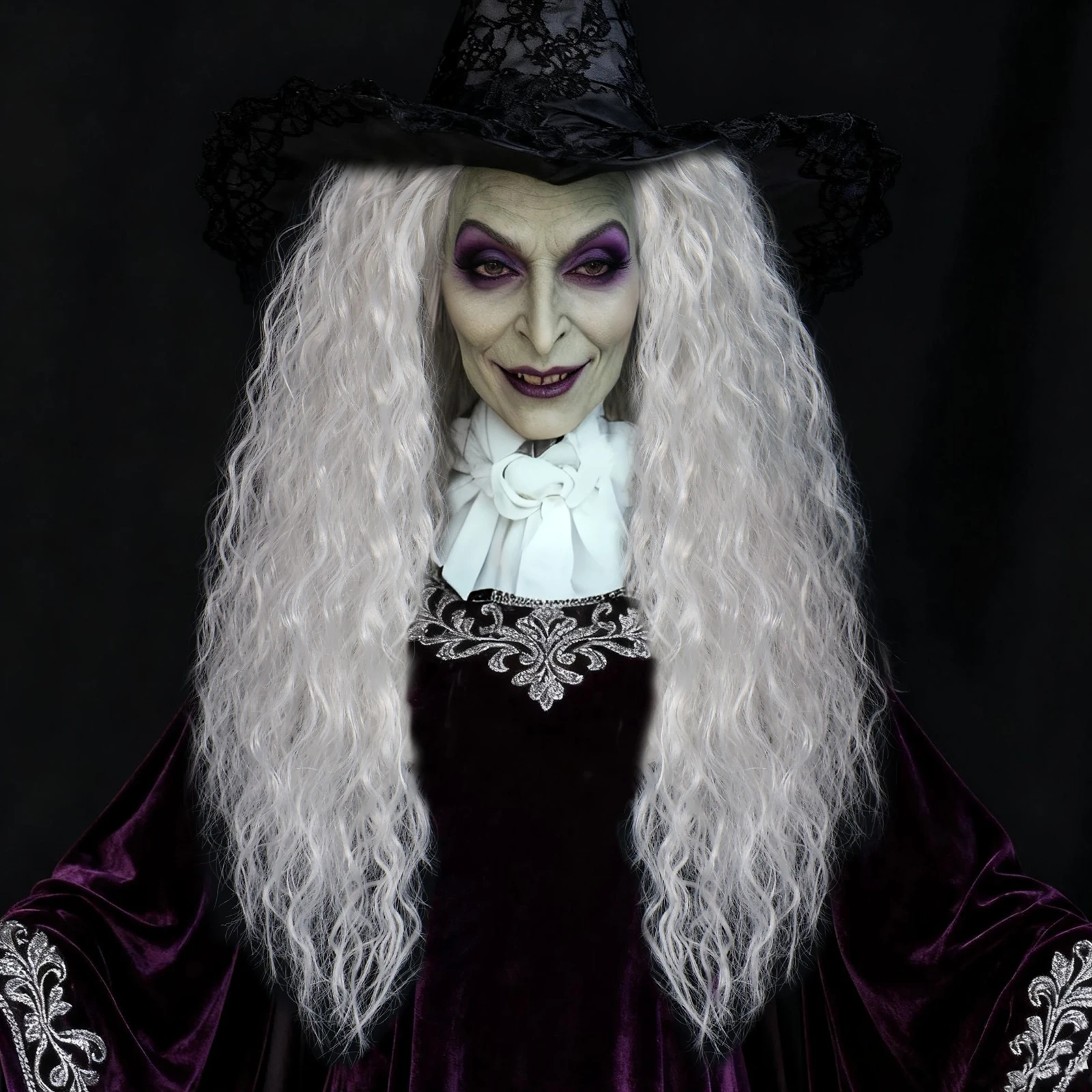 

Синтетический серебристо-серый вьющийся парик для женщин, аниме, косплей, парик ведьмы, стиль старой леди, аксессуары для Хэллоуина, волосы