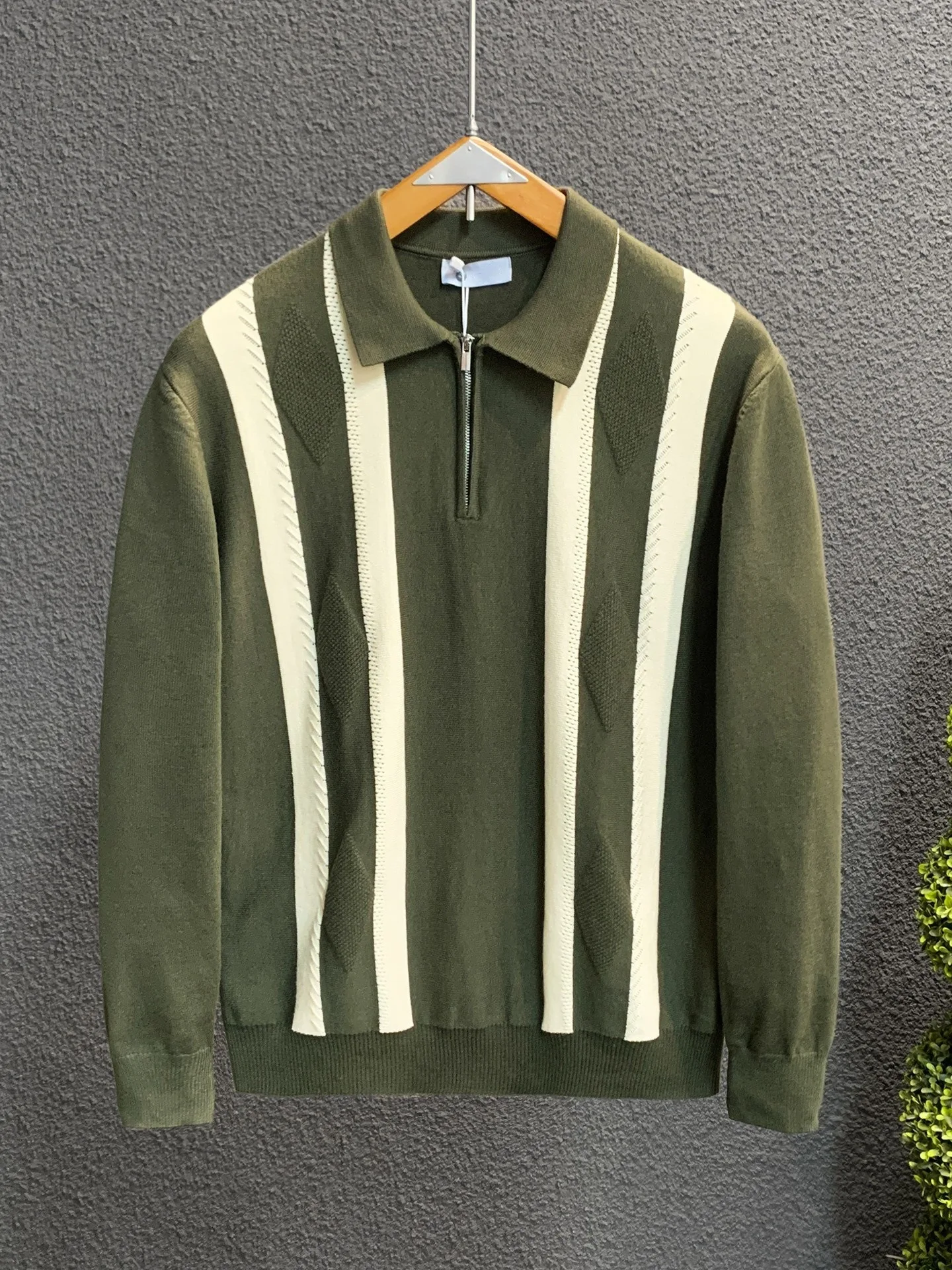 2025 autunno nuovi uomini colletto rovesciato polo con cerniera manica lunga a righe caldo business casual top versatile