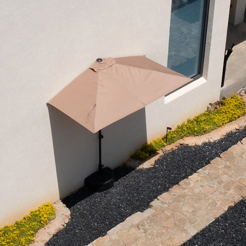 

Outdoor parasol height can be lifted and lowered