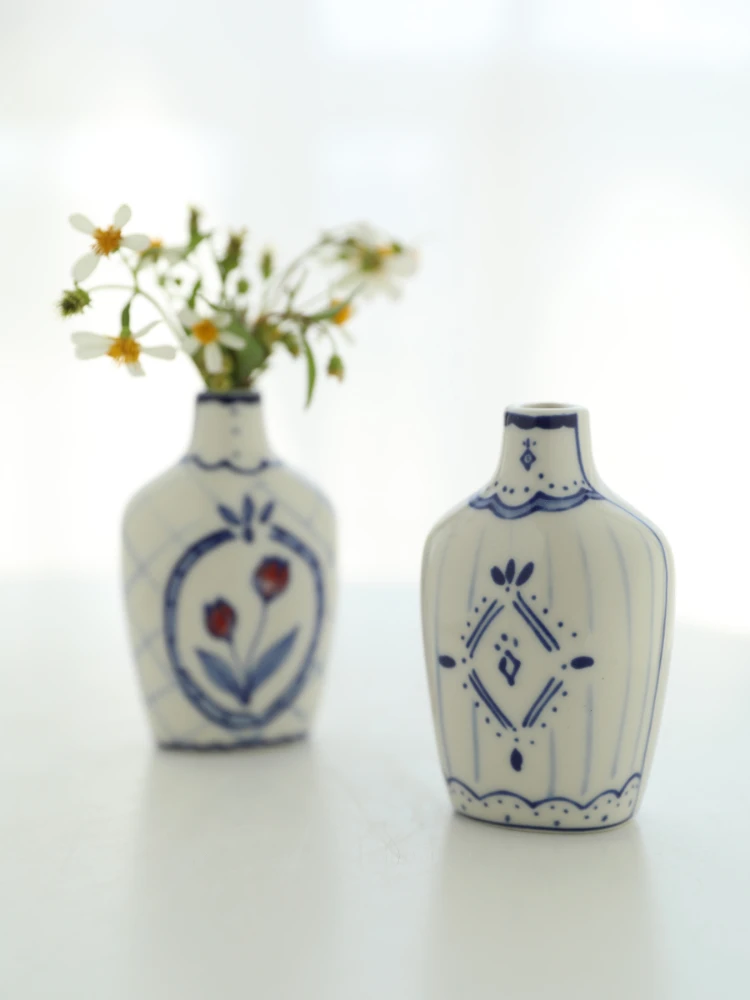 Vase Ceramic Blue White Hand-Painted Plant Flower Stripe Matching Homemade Double-Sided Suitable for Table Top Decorations Small