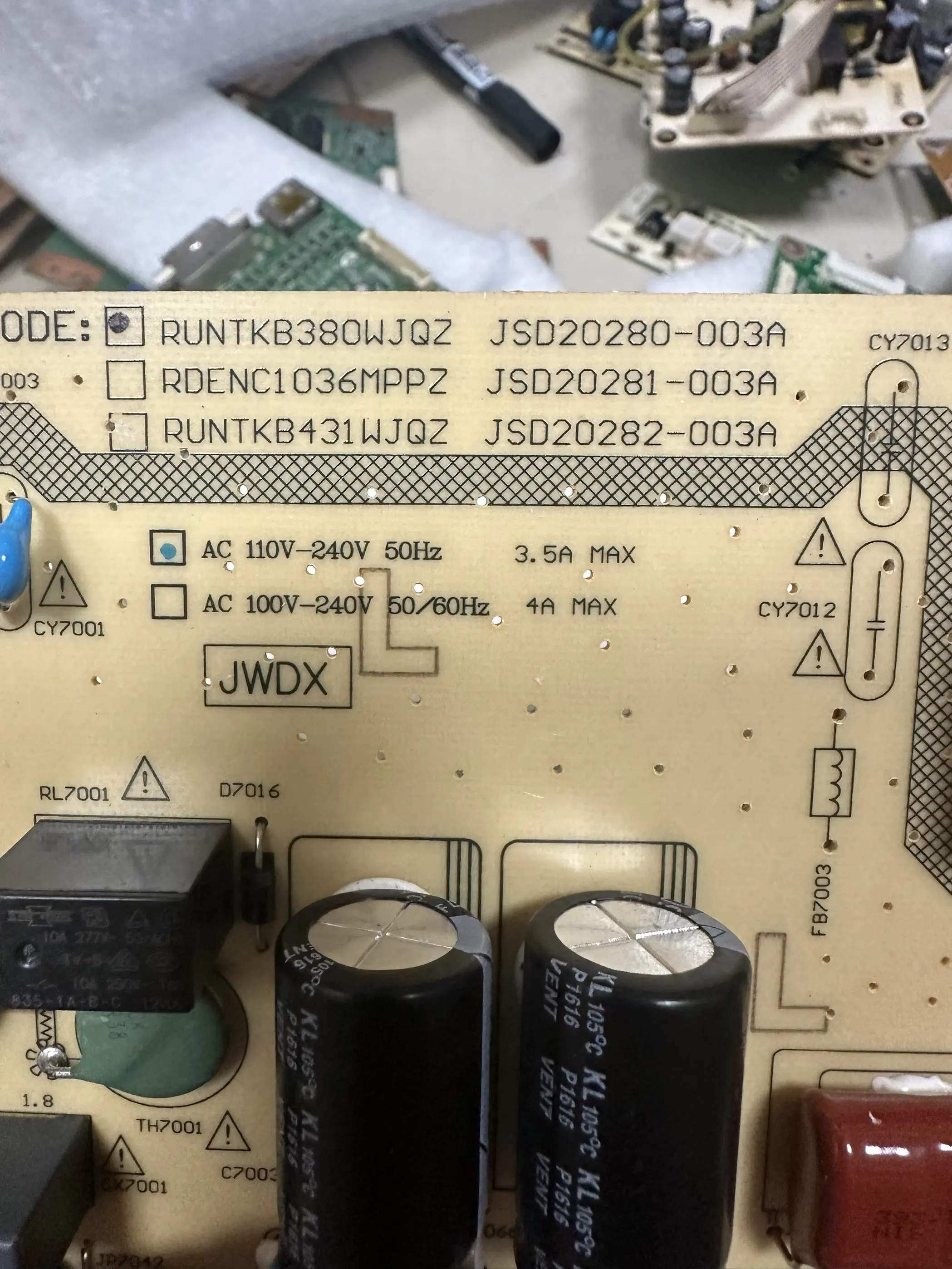 

Плата питания LC-80LE661U RUNTKB380WJQZ JSD20280-003A