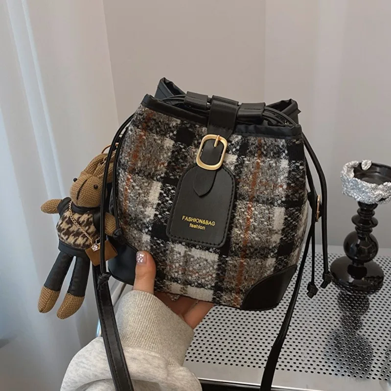 nova-bolsa-de-lona-retro-de-moda-2025-para-mulheres-bolsa-versatil-pequena-de-ombro-estilo-coreano-com-alca-ia