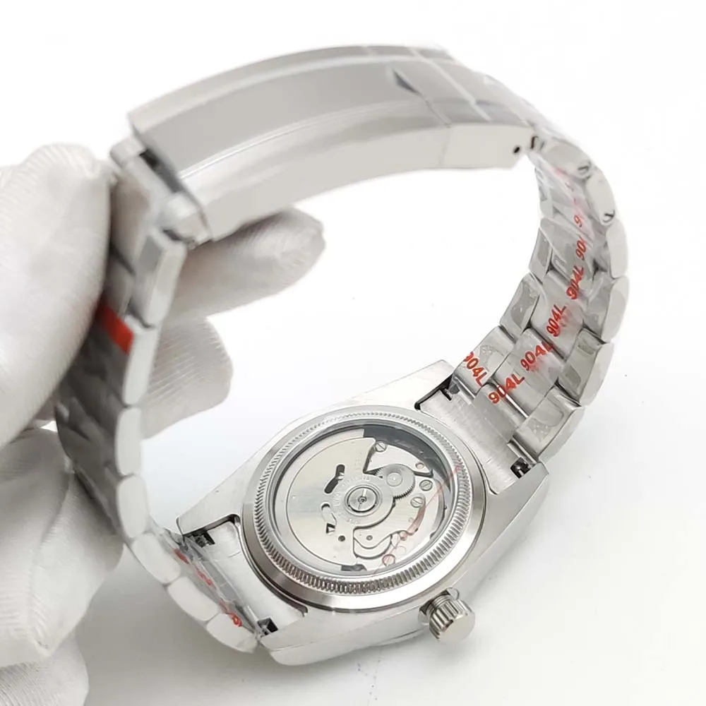 

Автоматические механические часы NH35 Мужские часы Асептический циферблат 50 м Водонепроницаемый стальной ремешок Водонепроницаемые мужские механические часы