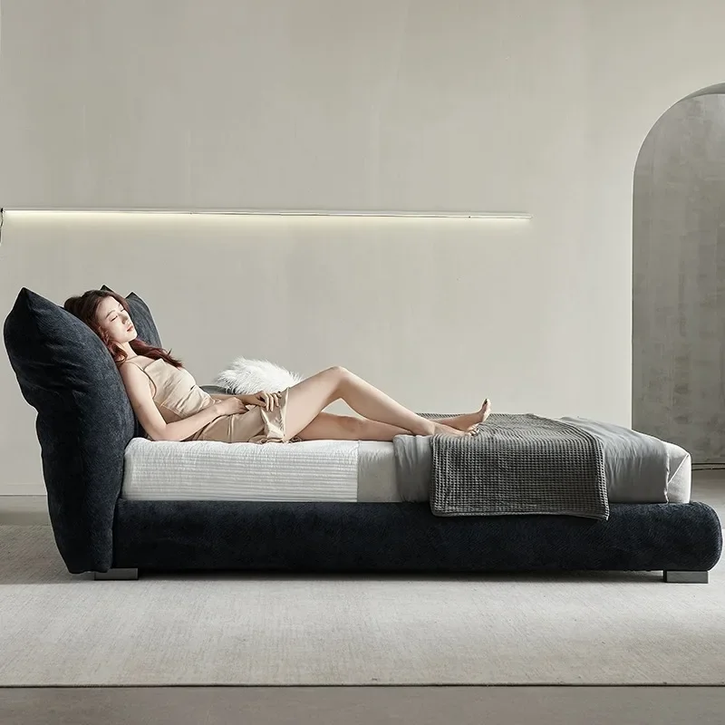 Réplica de cama minimalista doble, diseño cómodo de alta gama, diseño de cama de alta calidad, exhibición italiana, moderna