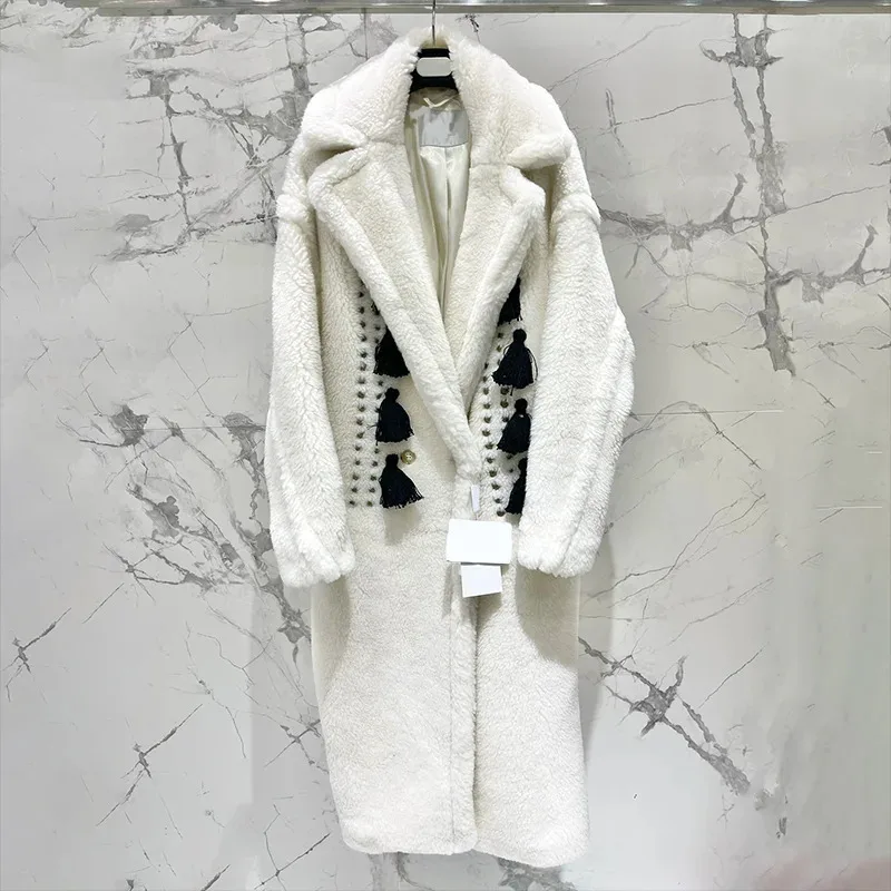

High quality women's wearing a woolen and cashmere coat with a placket design and fringed decorations white 1224024