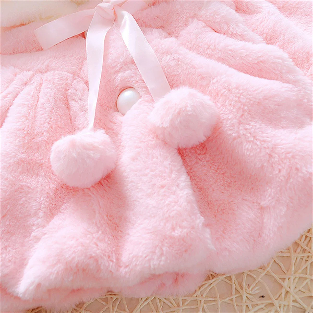 Winter Baby Girl Jacket Sweet And Cute Warm Hooded Rabbit Ear Wool Sweater Minimalist Children\'S Clothing Suitable For 0-3 Year