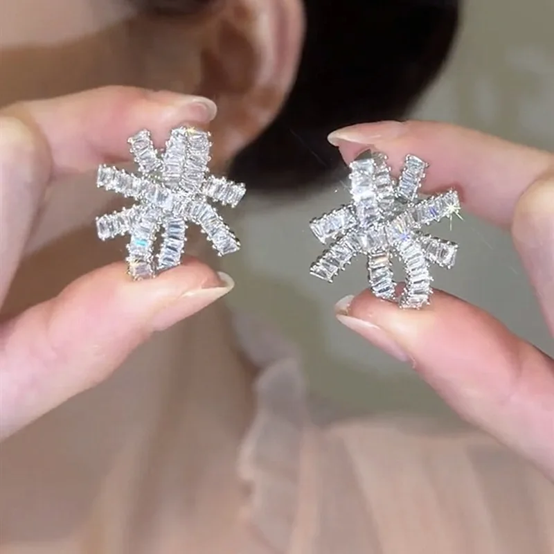 Korean Style Luxurious Exquisite Large Bow Micro Inlay Zircon 925 Silver Needle Temperament Versatile Dinner Earrings for Women.