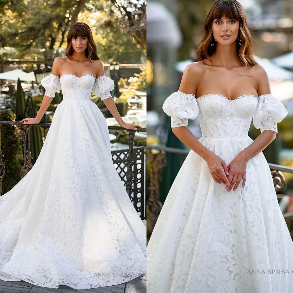 ที่กําหนดเองชุดแต่งงานลูกไม้สีขาว Elegant Strapless ปิดไหล่แขนสั้นชุดเจ้าสาว Chapel Train ชุดเปลือย