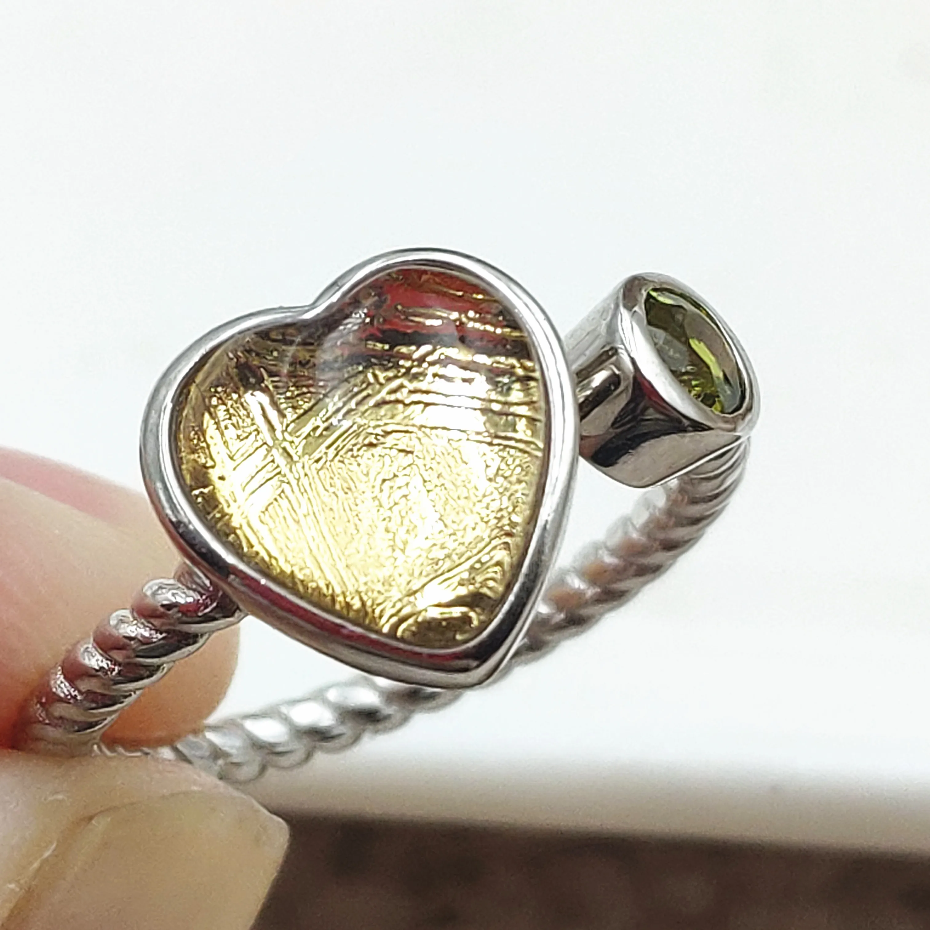 

Natural Gibeon Iron Meteorite Heart Adjustable Ring 8x8mm Meteorite Women Moldvite 18K Gold Heart Jewelry Ring AAAAA