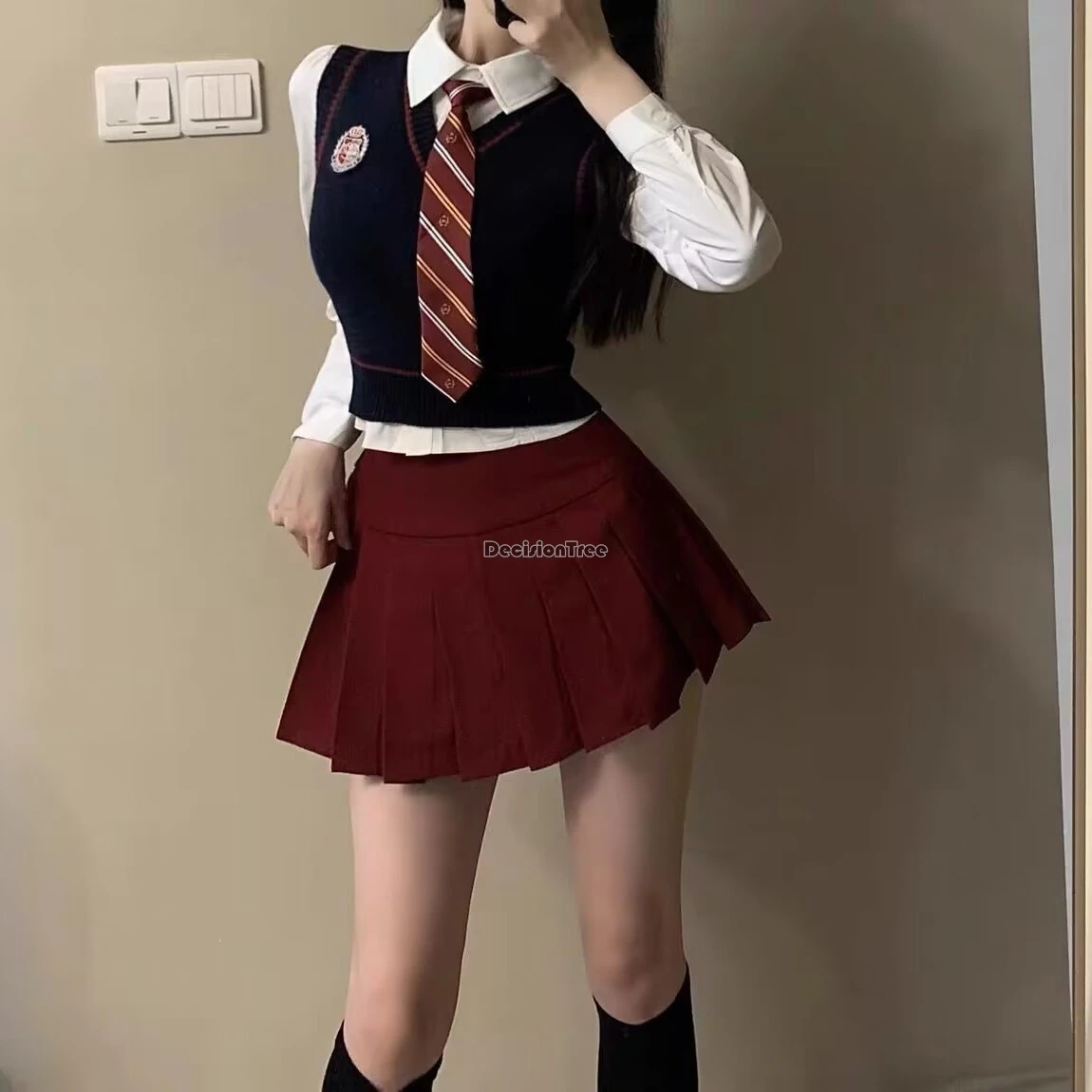 Gilet tricoté de style collégial coréen, demi-jupe, ensemble court à manches longues, nouvelle mode amincissante jk, ensemble 3 pièces, printemps automne 2025