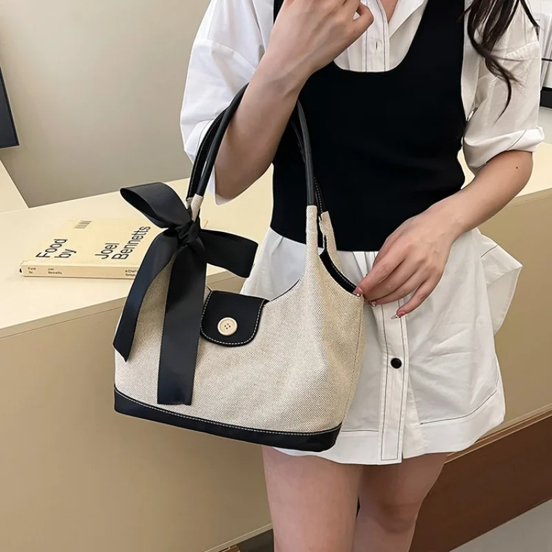

Stylish Messenger Bag For Ladies Genuine Leather Crossbody Style By Famous Designer Elegant And Durable Everyday Carry Handbag