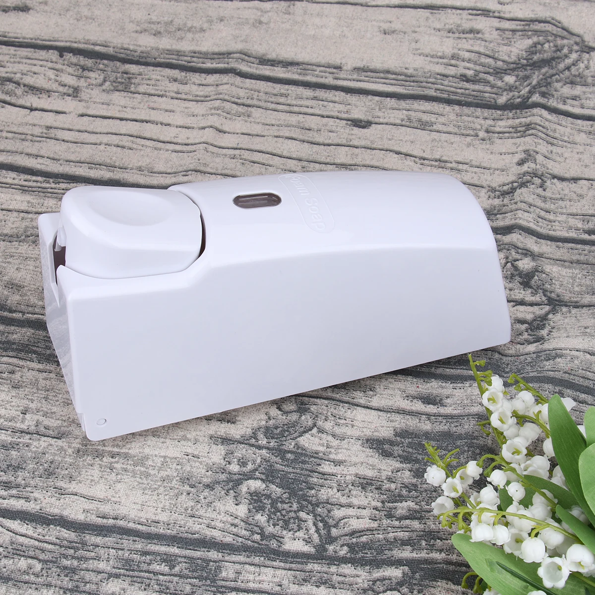 

600Ml Foaming Dispenser Wall Mounted Plastic Liquid Soap Pump For Bathroom Shower Kitchen Abs Non-Slip Button