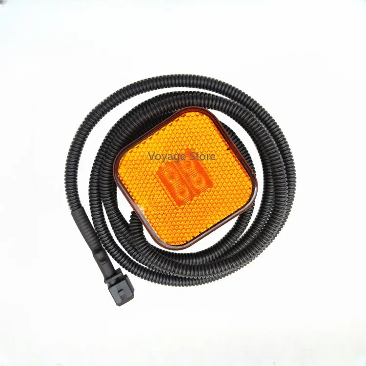 

1PC Suitable for Shaanxi Automobile Delong X3000 New M3000f3000 Small Light Square Light Fender Edge Delong