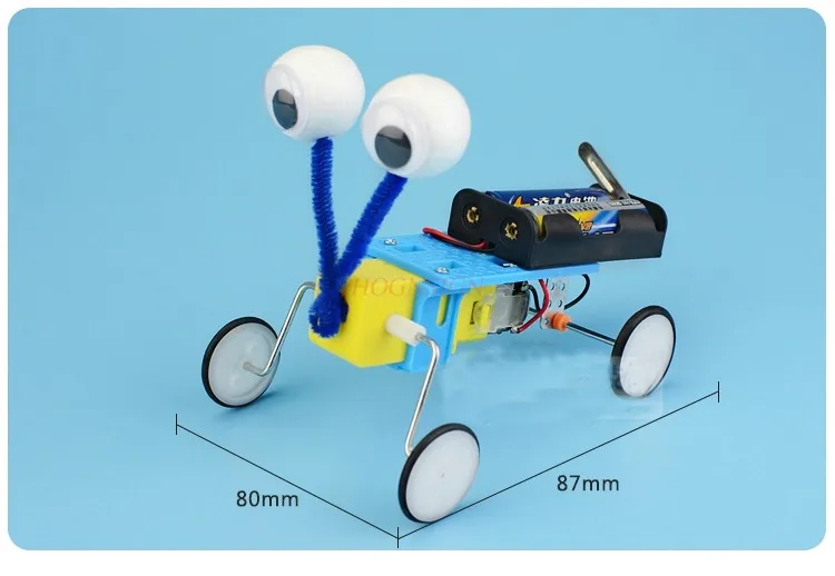 Science and technology small production small invention electric reptile robot toy primary school students creative handmade