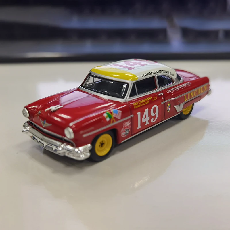 Diecast 1/64 Size LINCOLN Capri 1954 Carrera Alloy Model Car Panamericana Class Car Toys for Boys Gift Collectible Ornament