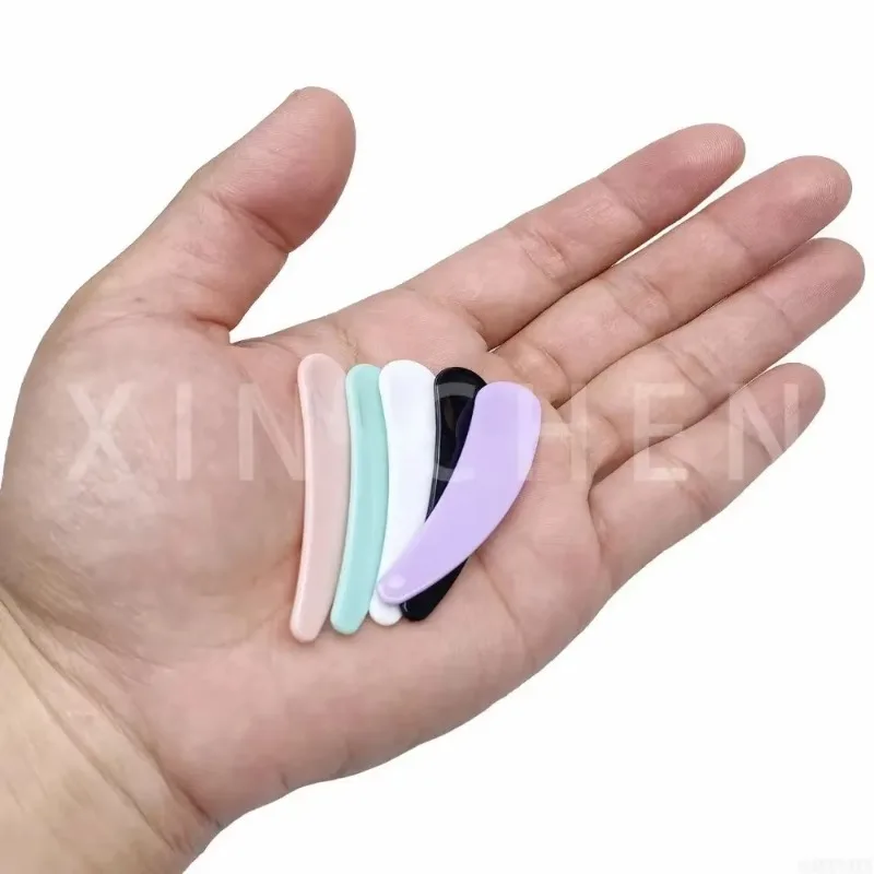 100 Uds Mini espátula para máscara cosmética cuchara curva desechable máscara de maquillaje crema cuchara crema para ojos palo maquillaje kits de herramientas de belleza facial