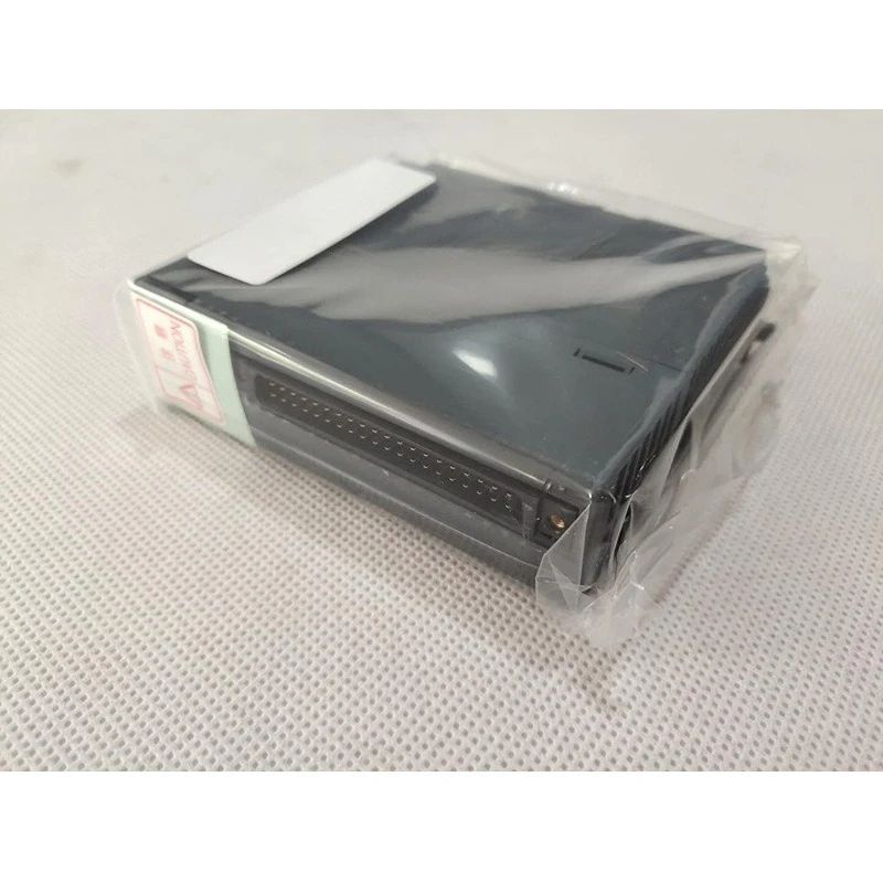 Modulo di uscita controller programmabile PLC originale serie Q QY40P/QY41P/QY42P