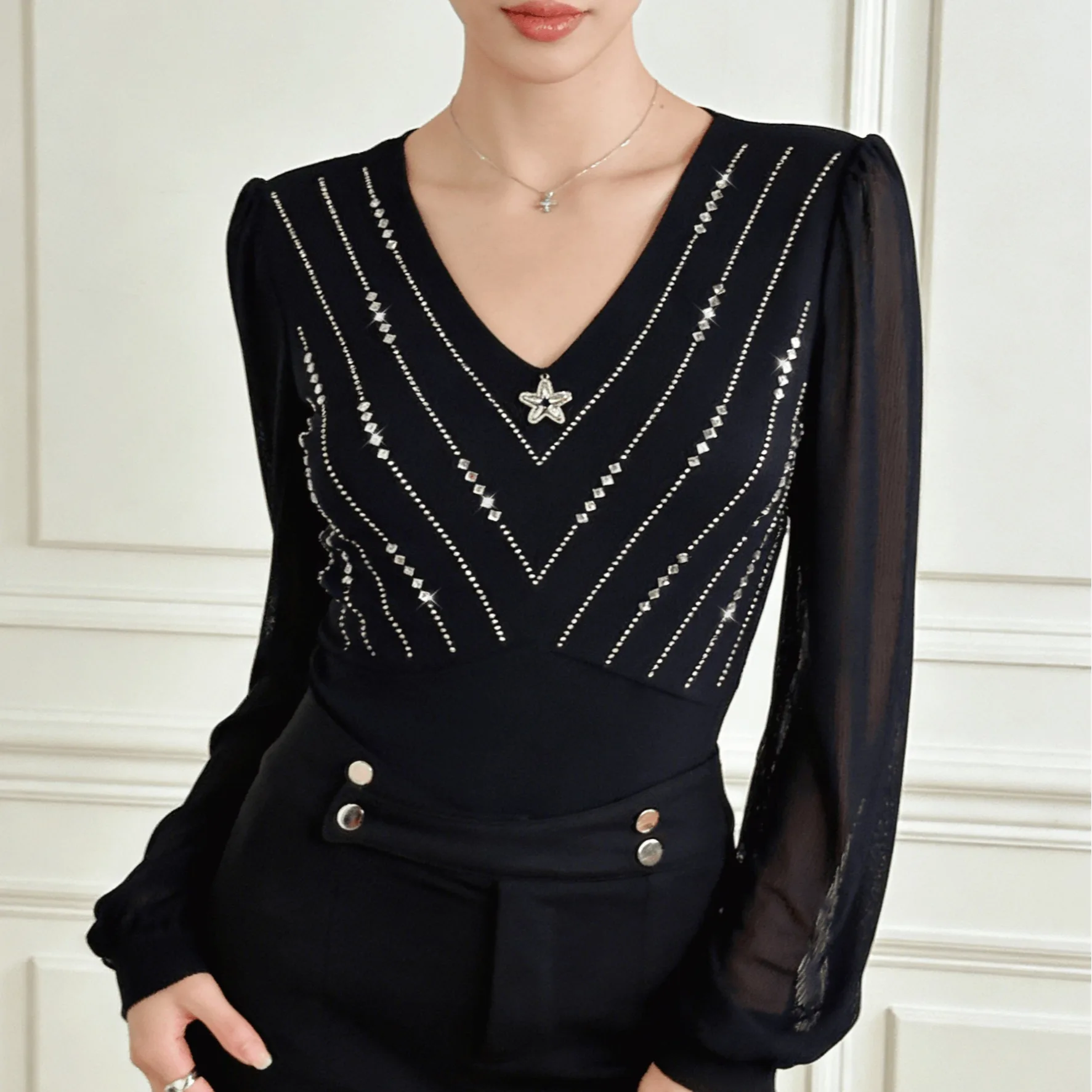 

2026 Spring Autumn Long Sleeve T Shirt For Women European Style New Arrival Diamond Tops V-Neck Patchwork Mesh Shirt