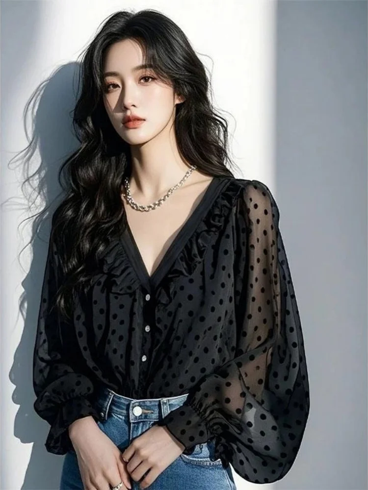 水玉セクシーな黒シフォンブラウスフリル V ネックボタンアップシャツランタンスリーブルーズエレガントなオフィスレディニッチトップスファッション