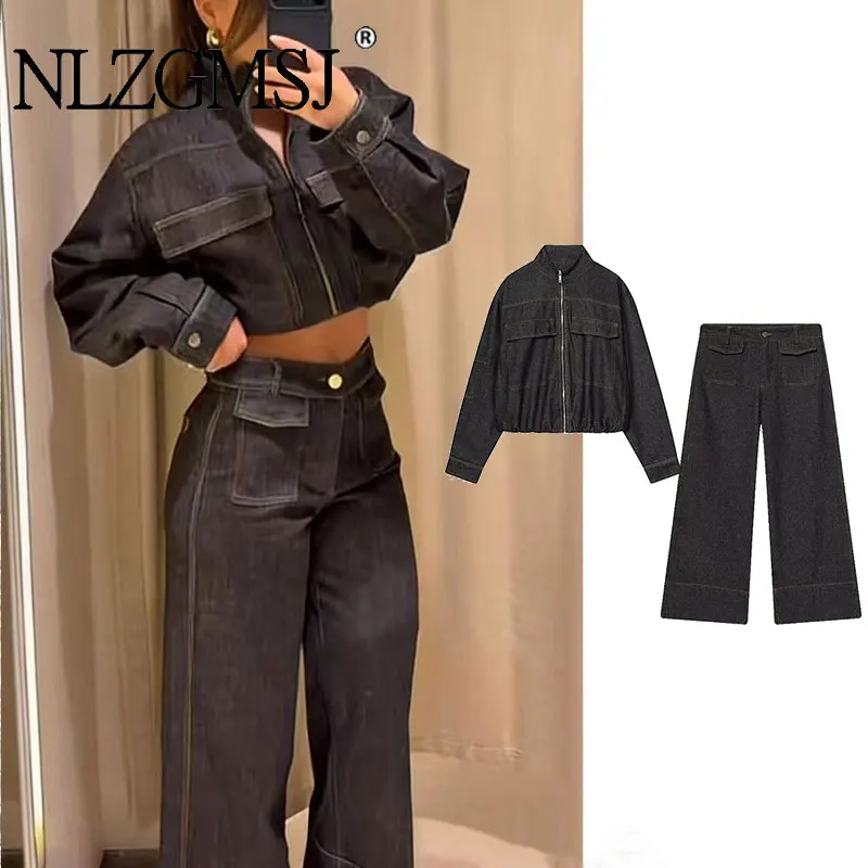 

NLZGMSJ 2026 Весенний винтажный джинсовый женский костюм: куртка с карманами на молнии и прямые свободные брюки на молнии, модный комплект из двух предметов