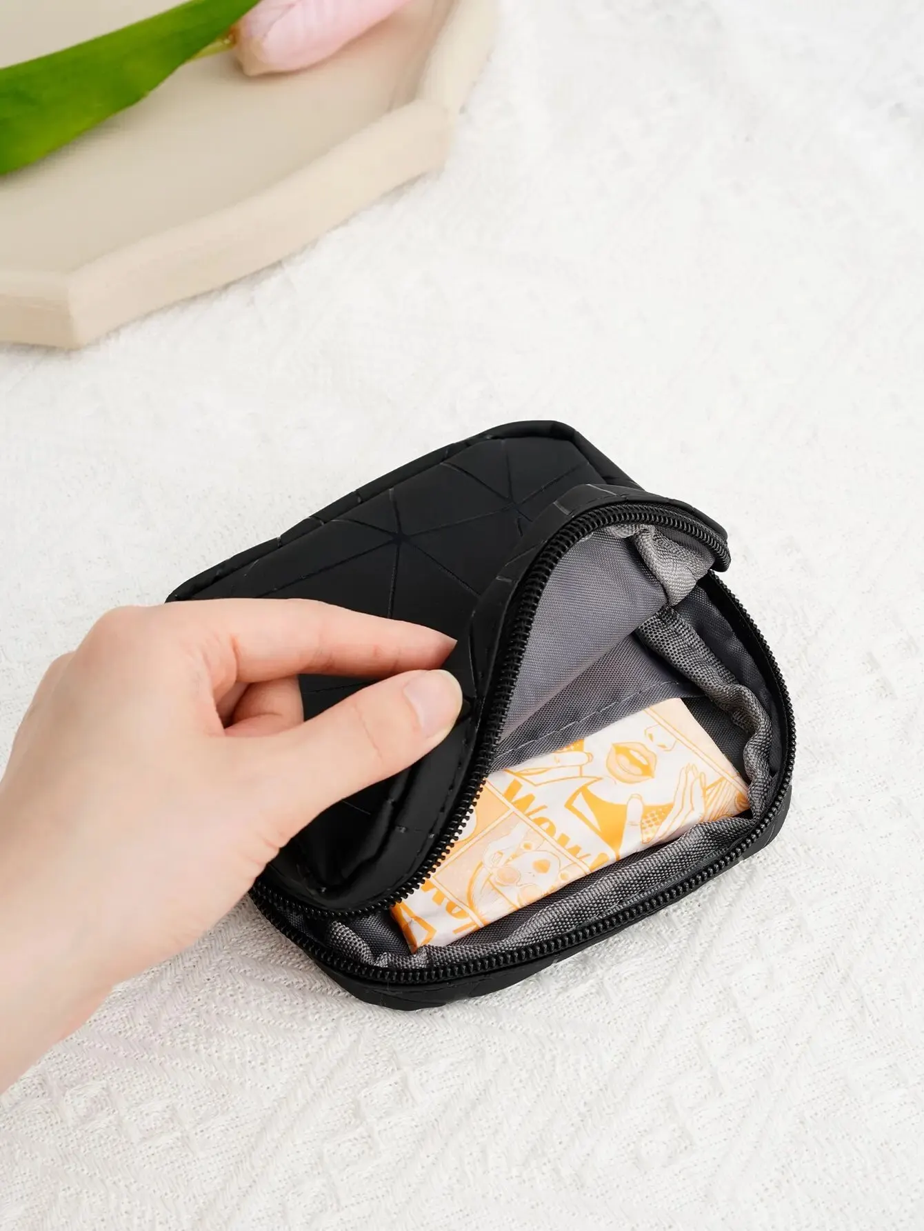 1 Pc Of Girls\' Sanitary Napkin Storage Bag, Pu Waterproof Portable Storage Bag, Coin Lipstick Cosmetic Bag