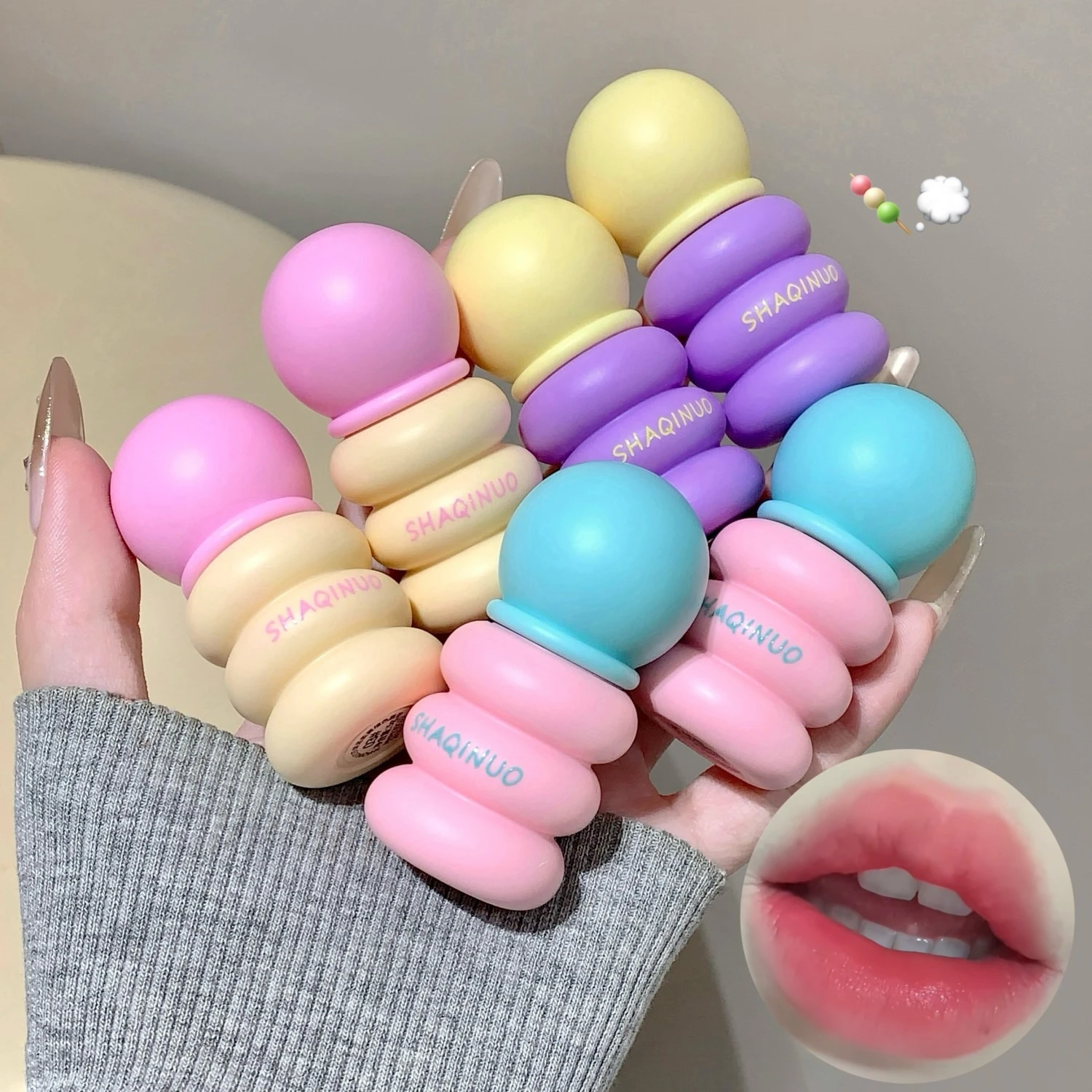 

Soft mist contrasting color lip mud dopamine cute matte matte surface improves complexion easy to apply makeup student lipstick