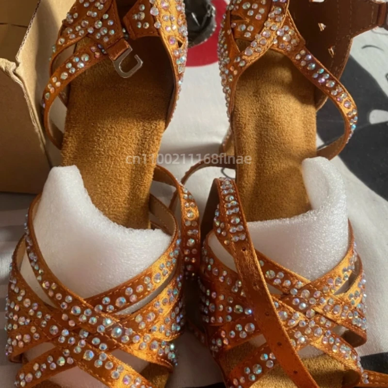Nieuwe Latin-dansschoenen voor binnen en buiten, Amerikaanse Latin-dansschoenen met zachte zolen, dansschoenen met diamanten ingelegde dames