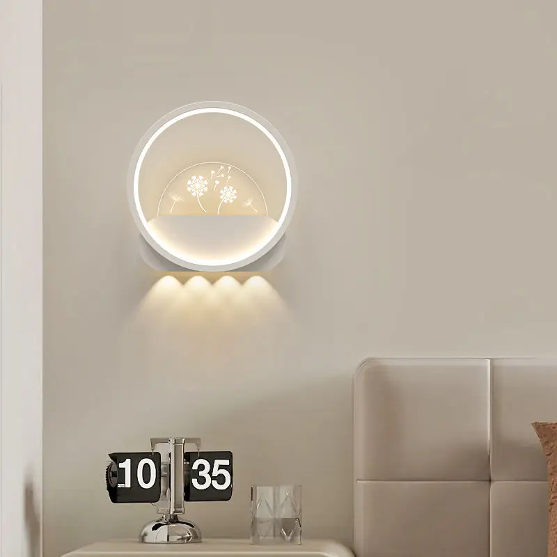 

Wall lamp simple cream wind creative four-leaf clover bedroom bedside ambient light 2025 new children's room wall light