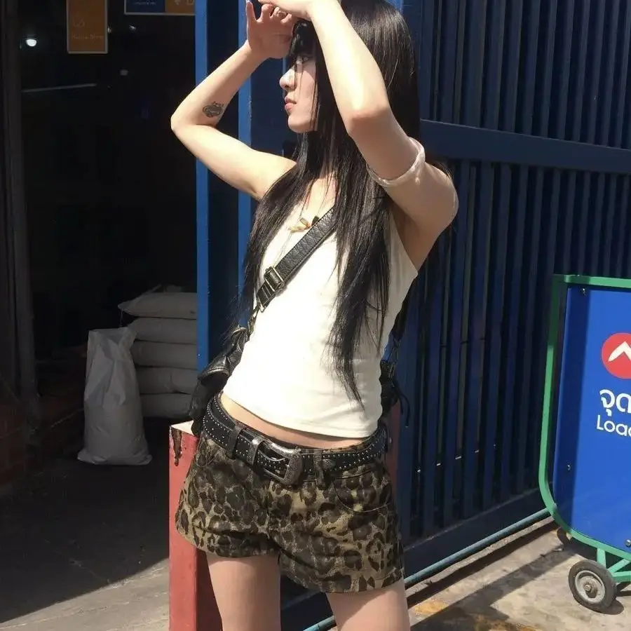 Pantalones cortos con estampado de leopardo para mujer, Shorts vaqueros ajustados de cintura alta, estilo callejero, Sexy, estilo Harajuku, Y2K, 2024