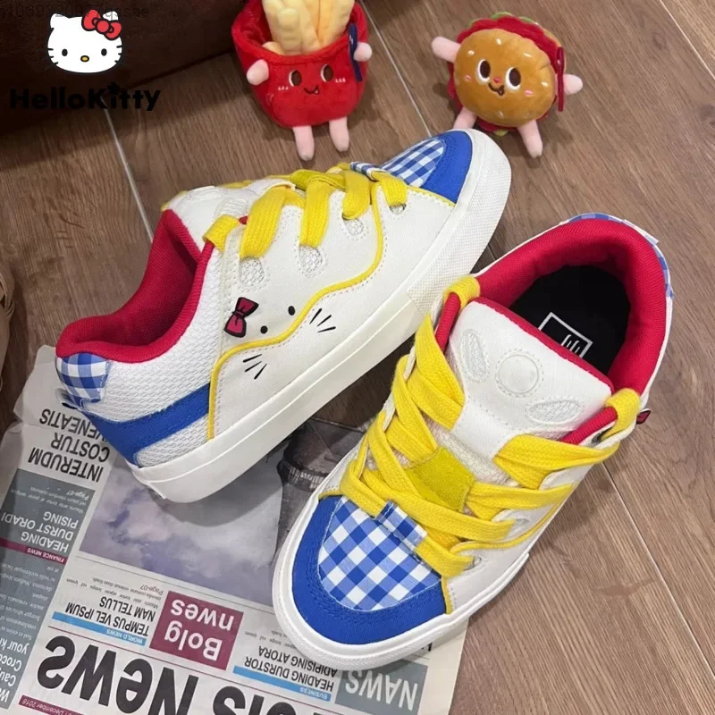 New Hello Kitty Skateboard Bread Sneakers Shoes For Women, Niche Design, Thick Soled Casual Board Shoes, 2024 Autumn New Item