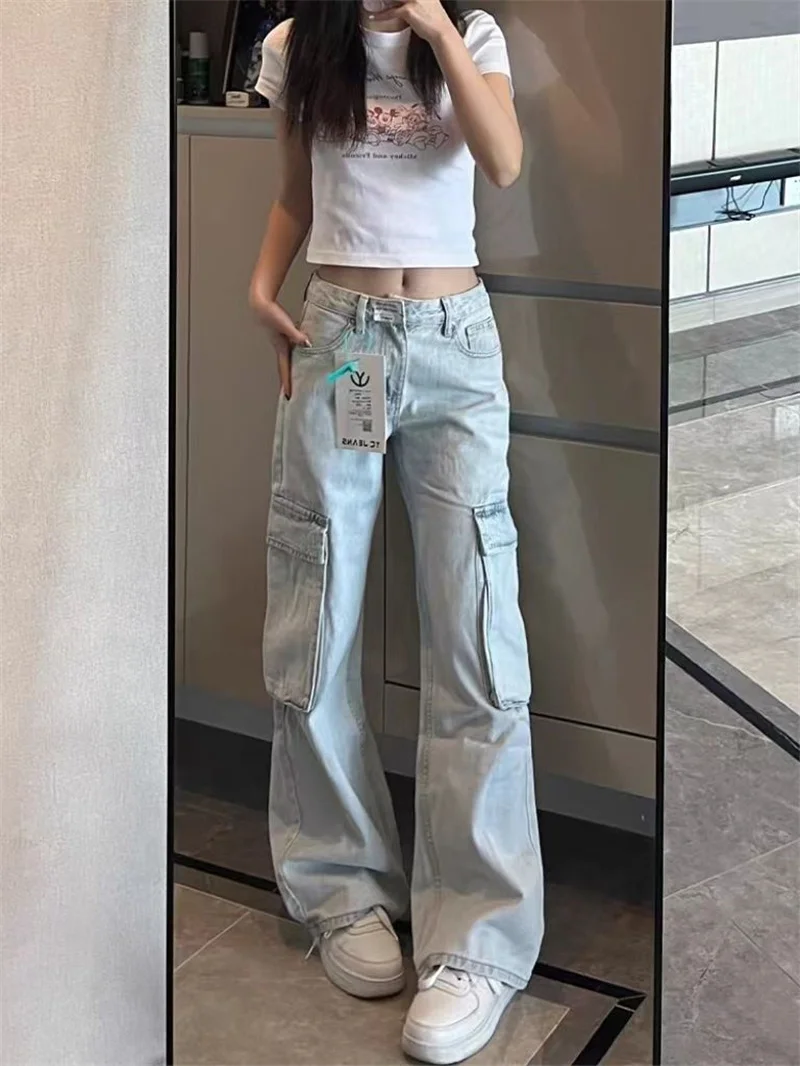 Jasnoniebieskie jeansy robocze dla kobiet 2025 Nowy model z wieloma kieszeniami Prosta rura Luźny krój Wyszczuplające i szerokie spodnie