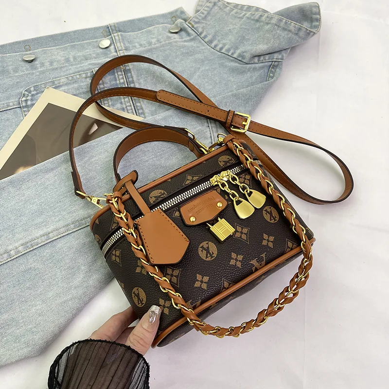 

New Retro Printed Bag Women, Texture Chain Handbag Internet Celebrity Shoulder Messenger Bag, Versatile Box Model