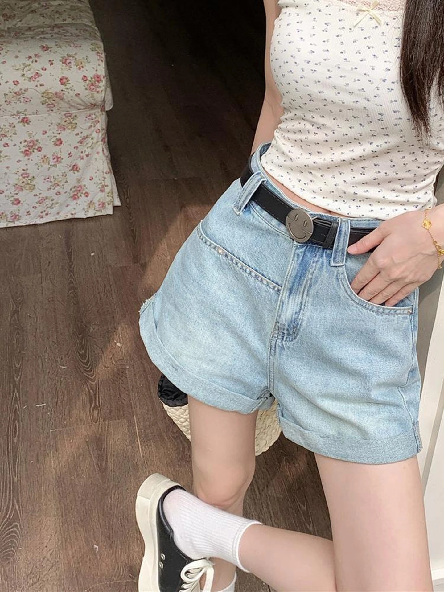 

High Waist Denim Shorts Women's Loose Cuffed Wide Leg Slimming Hot Pants Summer New Style Elegant Style Jeans Fabric No Stretch