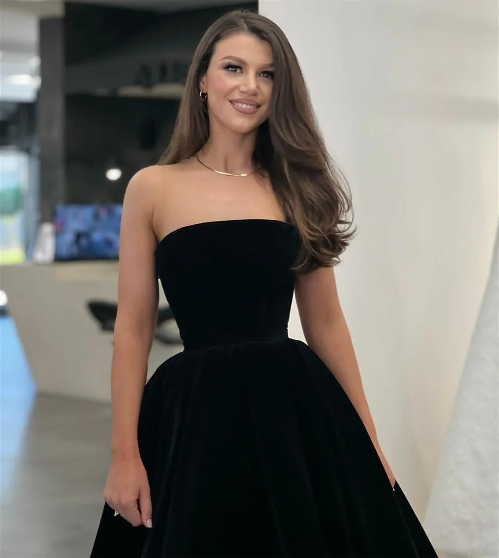 Elegante kurze Abendkleider aus schwarzem Samt, modernes trägerloses knielanges Kleid, formelles Partykleid, Abendkleid Robe De Mariée