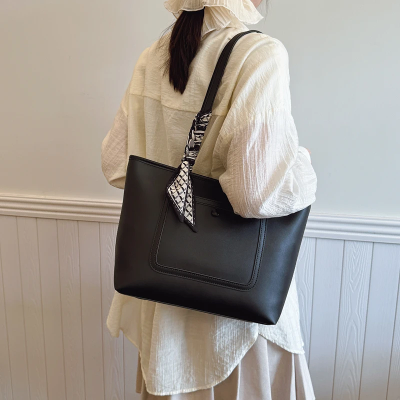 

Elegant Women Leather Luxury Classic Fashion Designer Tote Shoulder Bag Crossbody Handbag For Modern Stylish Dressing