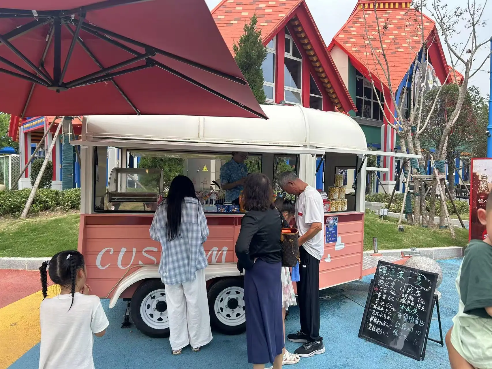 

New Style Candy Flower Cart Mobile Kitchen Hot Dog Pizza Trailer Outdoor Ice Cream Truck Mobile Bar Horse Food Trailer