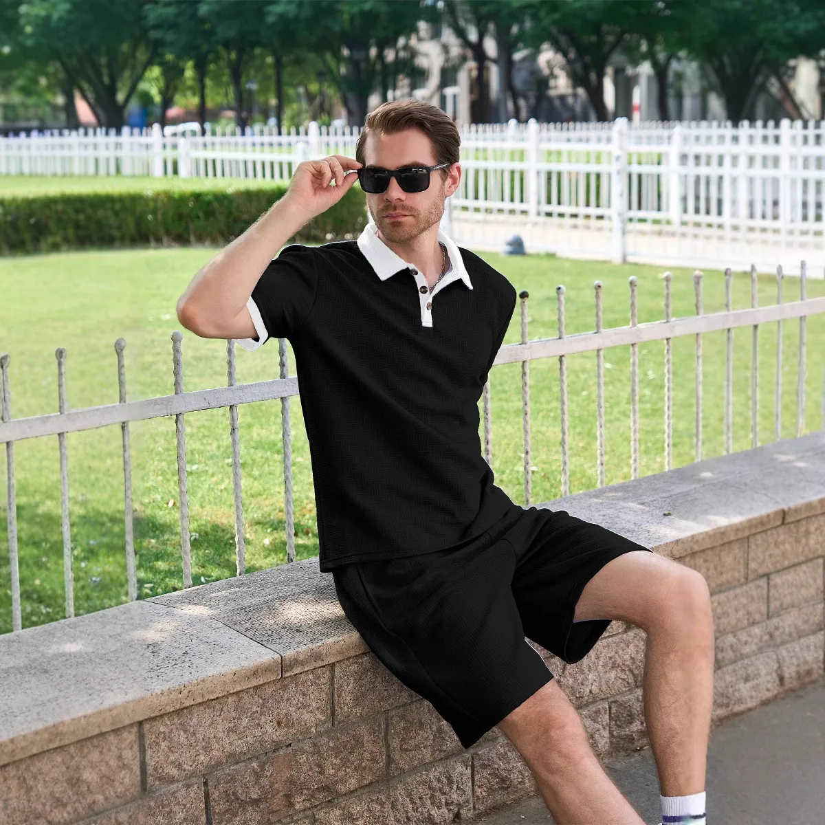Summer 2025 Men's Fashion Set: Casual solid-color lapel short-sleeved T-shirt. A stylish top paired with shorts