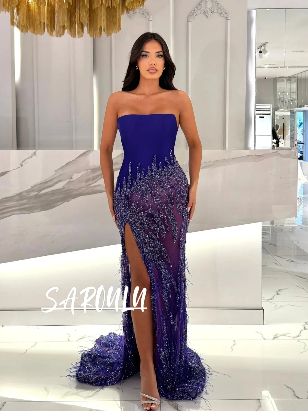 

Royal Blue Strapless Beaded Evening Gown With High Slit Feather Detail Mesh Mermaid Sexy Cocktail Dress Sleeveless Modern Wear