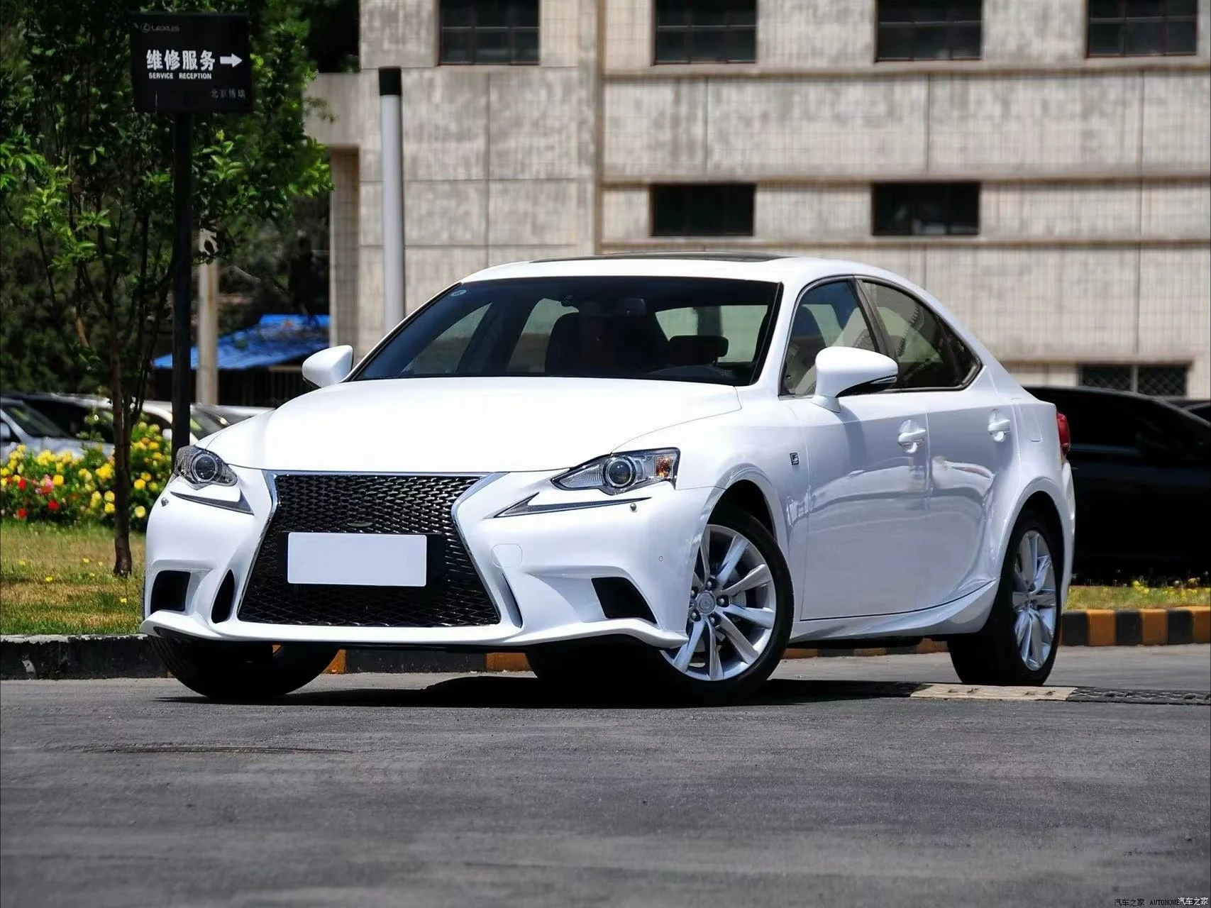 Front Bumper Grille For IS250 IS250 IS300 2013 Modified Mesh Grill Sub-Assembly ABS Plastic New Condition Auto Body Parts